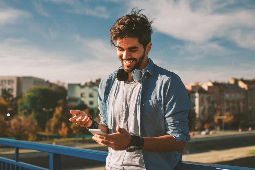 Comment le faire rire par SMS ? Comment le faire rire par SMS ?