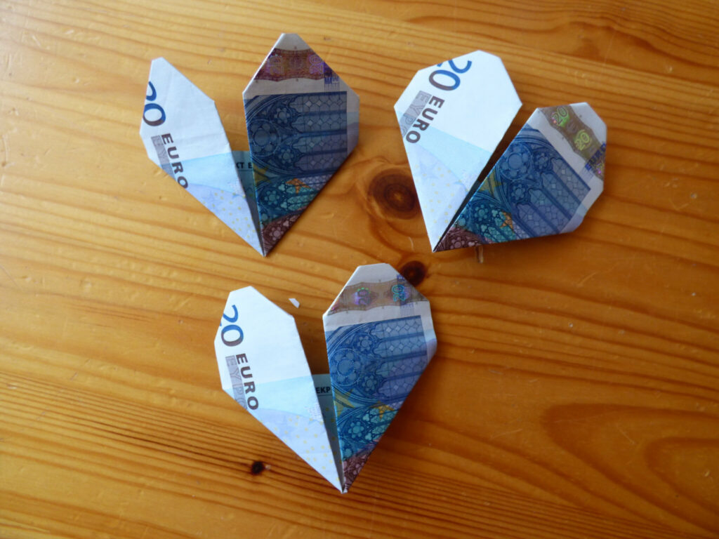 Comment plier un billet Porte-bonheur ? Comment plier un billet Porte-bonheur ?