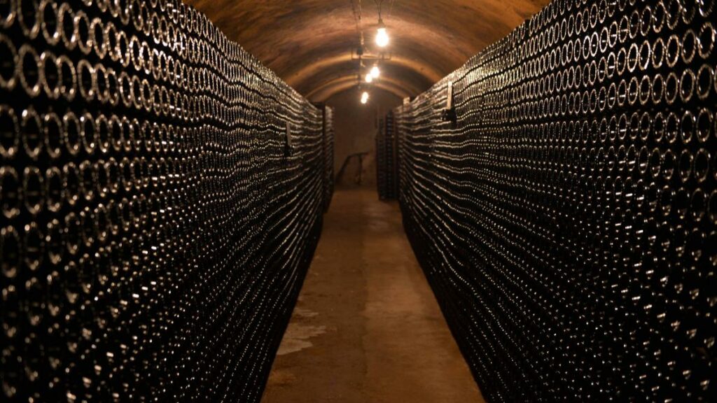 Pourquoi Gandhi est connu dans le monde ? Pourquoi Gandhi est connu dans le monde ?