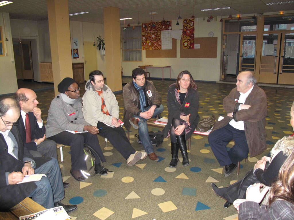 Pourquoi les jeunes de nos jours ne s’intéressent pas à l’école ? Pourquoi les jeunes de nos jours ne s'intéressent pas à l'école ?